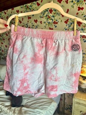 fashion nova pink tie dye celestial sweat shorts size small 🌞🌙